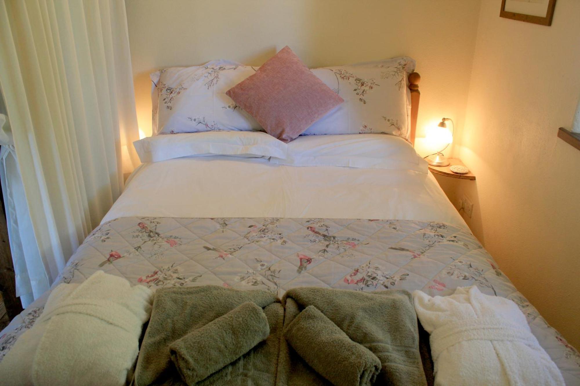 Holiday home The Nest - Thatched Seaside Country For Two *